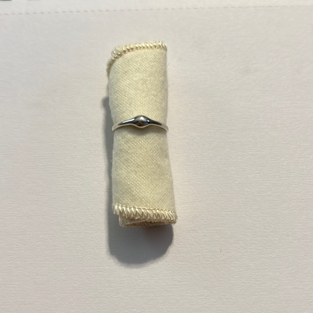 Retired James Avery droplet stacker .925 sterling silver size 8